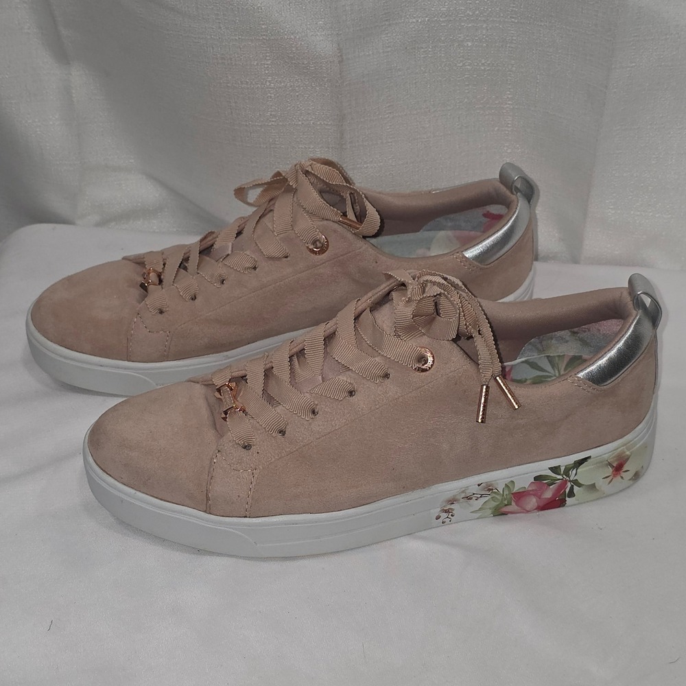 Ted Baker London Roullys Blush Pink Suede Floral Sole Sneakers Rose Gold US 8